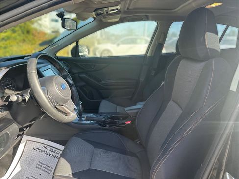 Used 2023 Subaru Crosstrek 2.0i Premium image 9