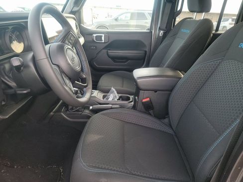 Used 2025 Jeep Wrangler Unlimited Rubicon 4xe w/ Safety Group image 3