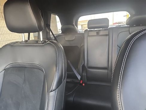 Used 2025 Jeep Grand Cherokee Altitude image 6