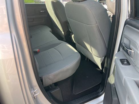 Used 2016 RAM 1500 Classic SLT AWD/4WD image 35
