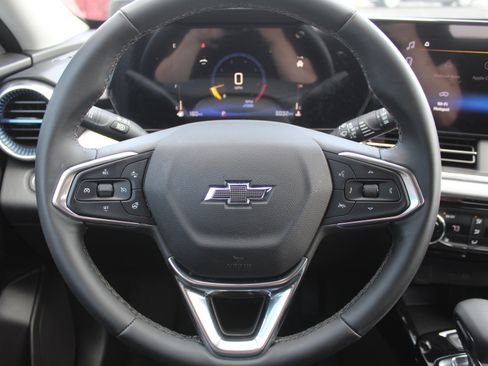 New 2026 Chevrolet Trax LT w/ Driver Confidence Package FWD image 11