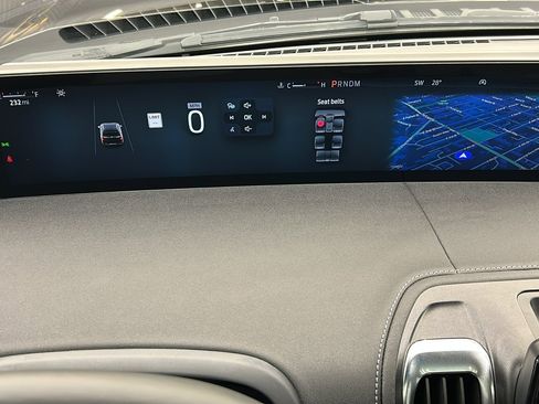 Used 2025 Ford Expedition Platinum w/ Driver's Package image 28