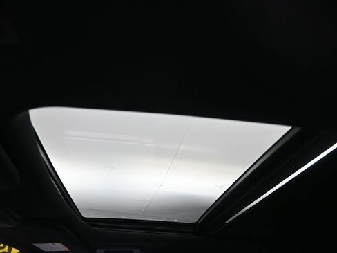 Used 2024 Ford Expedition Limited image 19