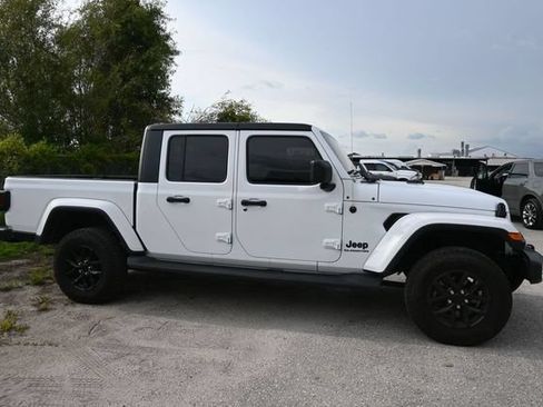 Used 2021 Jeep Gladiator Sport AWD/4WD image 17