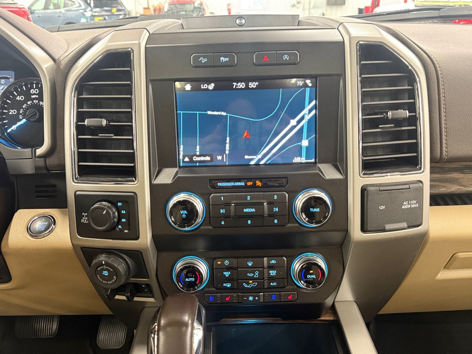 Used 2019 Ford F150 Lariat w/ Equipment Group 502A Luxury AWD/4WD image 20