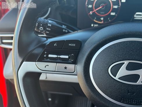 Used 2024 Hyundai Elantra Limited image 16