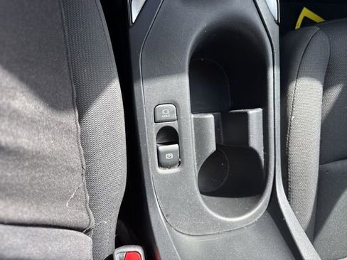 Used 2023 Toyota Corolla LE FWD image 19
