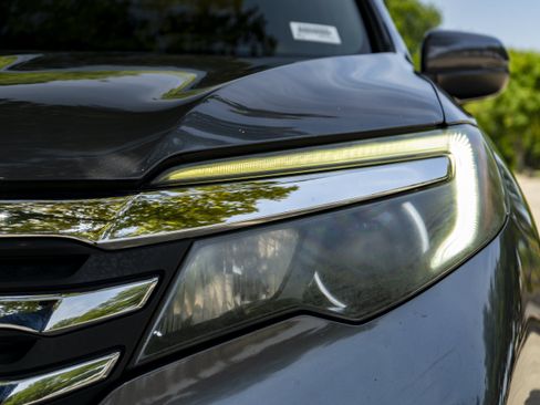Used 2017 Honda Pilot EX-L image 11