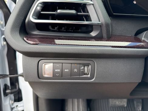 New 2026 Chevrolet Traverse Z71 w/ Driver Confidence Package image 13