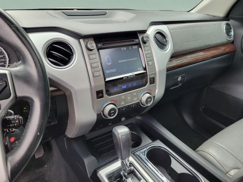 Used 2017 Toyota Tundra Limited w/ Limited Premium Package RWD image 21
