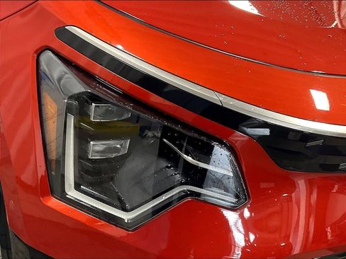 Used 2023 Kia Niro Wave w/ Wave Preserve Package FWD image 32