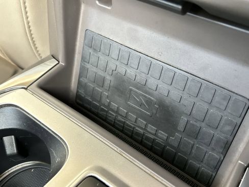 Used 2020 Ford Explorer Platinum w/ Premium Technology Package image 29