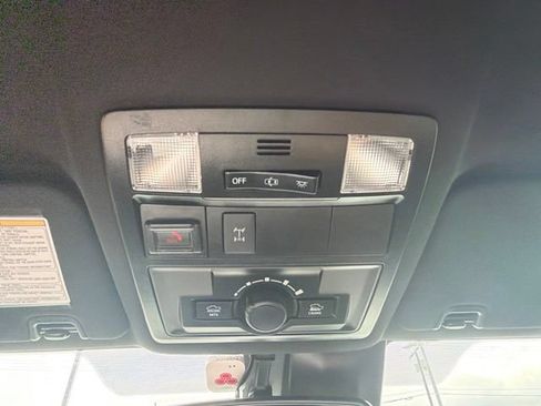 Used 2020 Toyota Tacoma TRD Off-Road w/ Technology Package AWD/4WD image 30