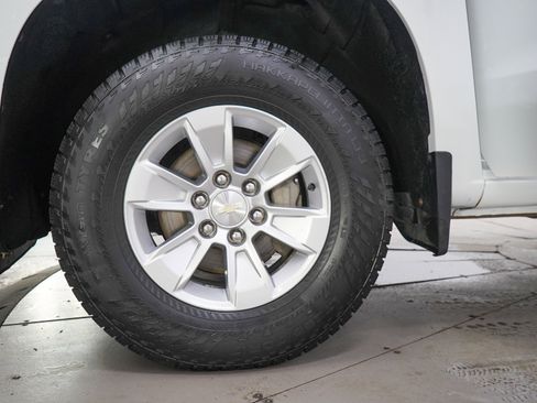 Used 2019 Chevrolet Silverado 1500 LT w/ Fleet Comfort Package AWD/4WD image 32