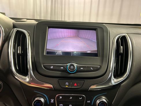 Used 2024 Chevrolet Equinox LT image 18