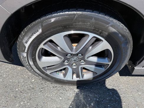 Used 2016 Honda Odyssey Touring Elite image 11