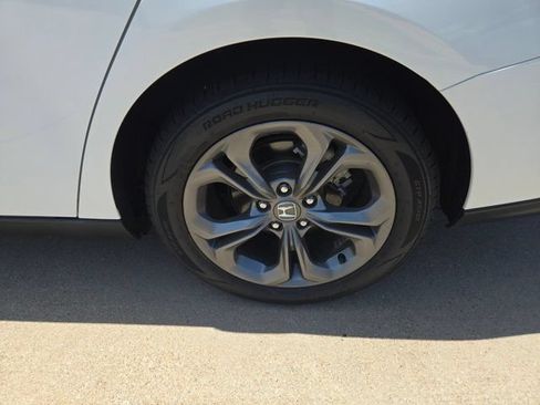 Used 2024 Honda Accord EX image 9