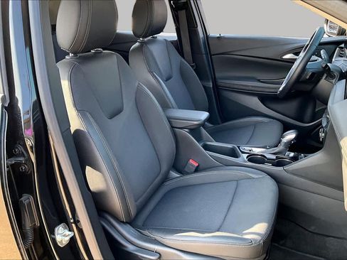 Used 2025 Buick Encore GX Preferred FWD image 8