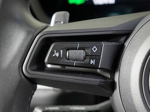 Certified 2024 Porsche Cayenne AWD/4WD image 29