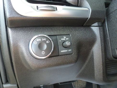 Used 2013 GMC Acadia SLE FWD image 23