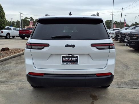 New 2025 Jeep Grand Cherokee L Altitude RWD image 6