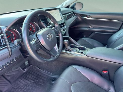 Used 2022 Toyota Camry XSE image 21