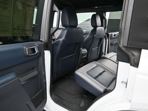 Used 2024 Ford Bronco Outer Banks w/ Sasquatch Package AWD/4WD image 16