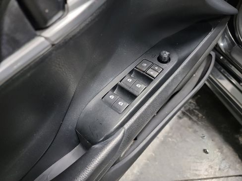 Used 2019 Toyota Camry SE w/ Convenience Package image 14