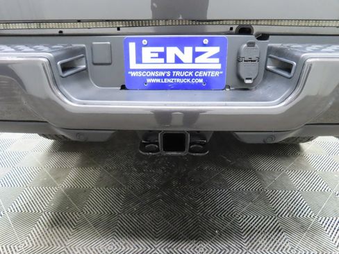 Used 2024 RAM 2500 Big Horn w/ Night Edition AWD/4WD image 32