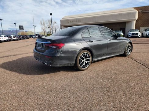 Used 2022 Mercedes-Benz E 350 4MATIC Sedan image 3