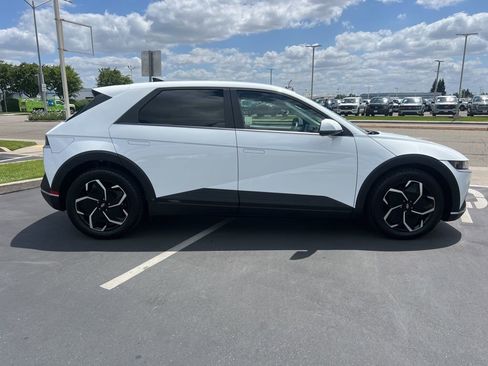 Used 2024 Hyundai Ioniq 5 SE RWD image 14