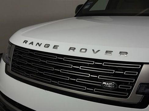New 2025 Land Rover Range Rover SE image 10