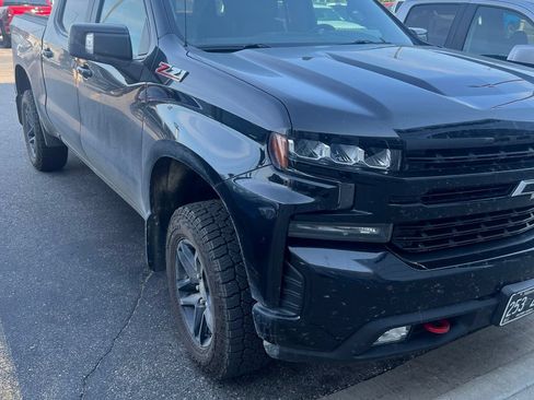 Used 2020 Chevrolet Silverado 1500 LT Trail Boss AWD/4WD image 3