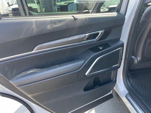 Used 2024 Kia Telluride SX X-Line image 19