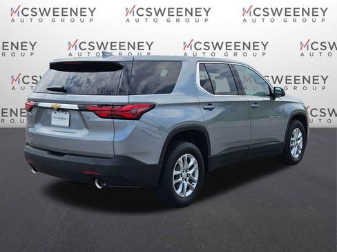 Used 2023 Chevrolet Traverse LS FWD image 5