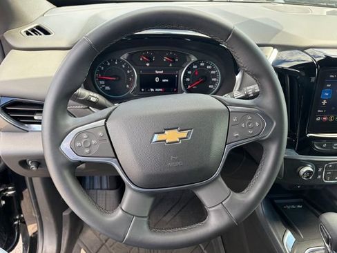 Used 2023 Chevrolet Traverse LT FWD image 15