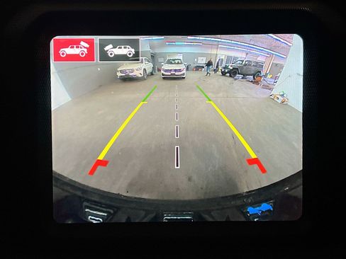 Used 2023 Jeep Wrangler Unlimited Sahara w/ Cold Weather Group AWD/4WD image 9