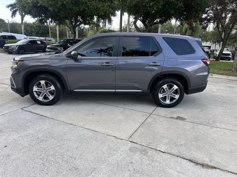 Used 2025 Honda Pilot EX-L image 32