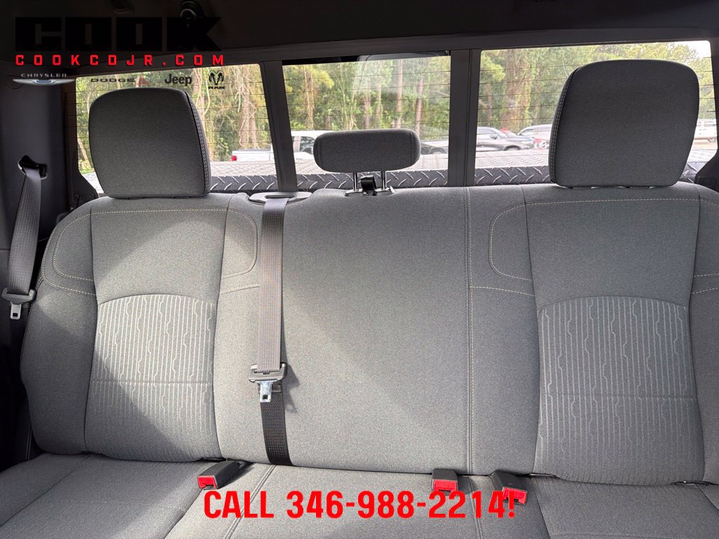Used 2024 RAM 2500 Tradesman w/ Chrome Appearance Group AWD/4WD image 18