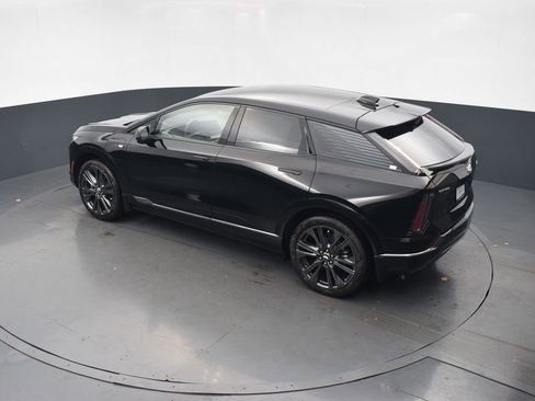 New 2026 Cadillac Optiq Sport 2 image 42