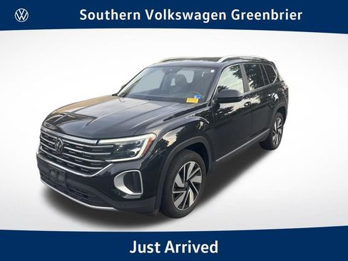 Used 2024 Volkswagen Atlas SEL AWD/4WD image 1