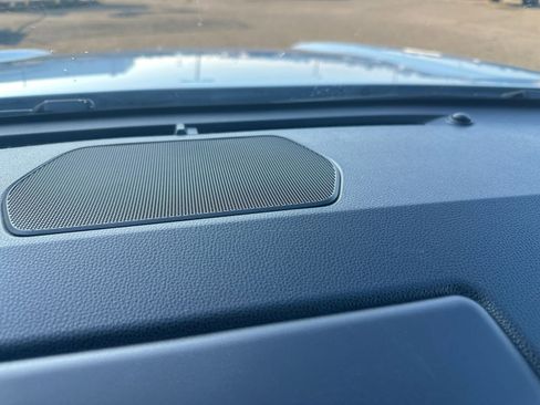 Used 2025 Toyota Tacoma TRD Off-Road image 18