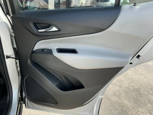 Used 2019 Chevrolet Equinox LT FWD image 23