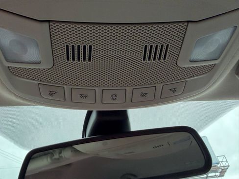 Used 2019 Ford Fusion SE w/ Equipment Group 151A FWD image 18