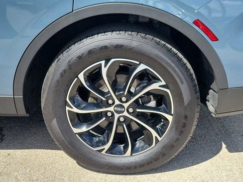 Certified 2025 Lincoln Nautilus Premier AWD/4WD image 9