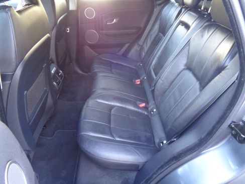 Used 2016 Land Rover Range Rover Evoque SE image 23