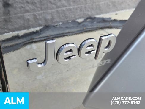 Used 2025 Jeep Wrangler Unlimited Sport AWD/4WD image 17