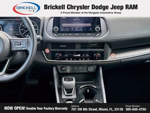 Used 2024 Nissan Rogue SV FWD image 19