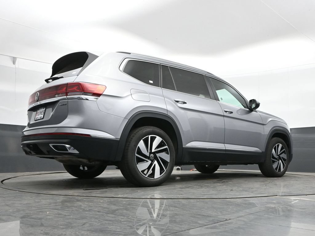 Used 2025 Volkswagen Atlas SEL AWD/4WD image 39