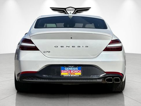 Used 2022 Genesis G70 2.0T RWD image 5